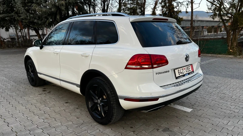 VW Touareg, снимка 7 - Автомобили и джипове - 47454428