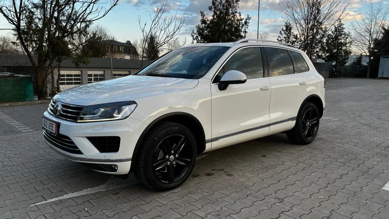 VW Touareg, снимка 9 - Автомобили и джипове - 47454428