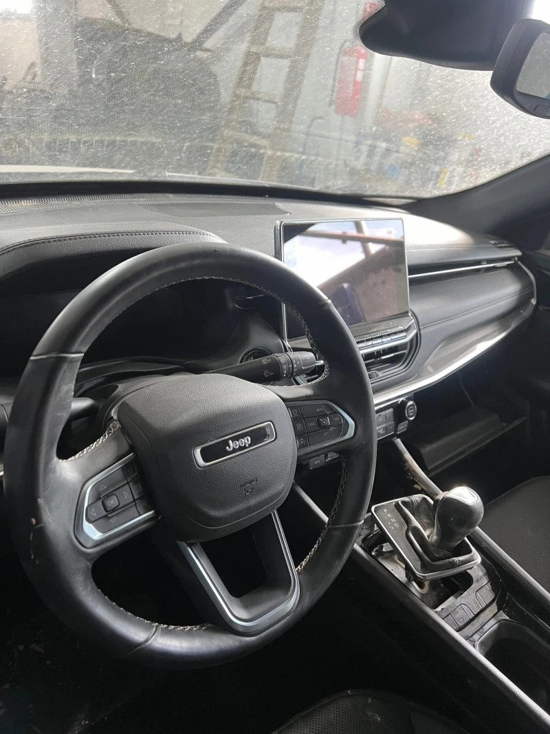 Jeep Compass 1.3T, снимка 8 - Автомобили и джипове - 45116907