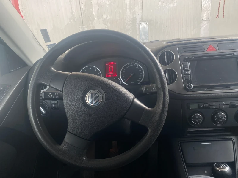 VW Tiguan 1.4 TSI 4x4, снимка 11 - Автомобили и джипове - 49319957