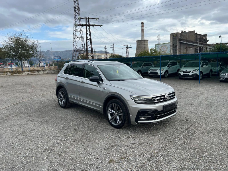 VW Tiguan R-Line 240HP 4X4 2, 0TDi НАПЪЛНО ОБЛУЖЕН, снимка 3 - Автомобили и джипове - 51911144