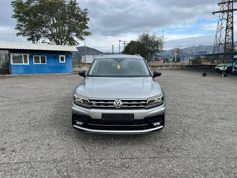 VW Tiguan R-Line 240HP 4X4 2, 0TDi НАПЪЛНО ОБЛУЖЕН, снимка 2 - Автомобили и джипове - 51911144