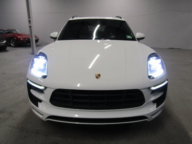 Porsche Macan GTS * CARFAX * * АВТО КРЕДИТ * , снимка 2 - Автомобили и джипове - 49547036