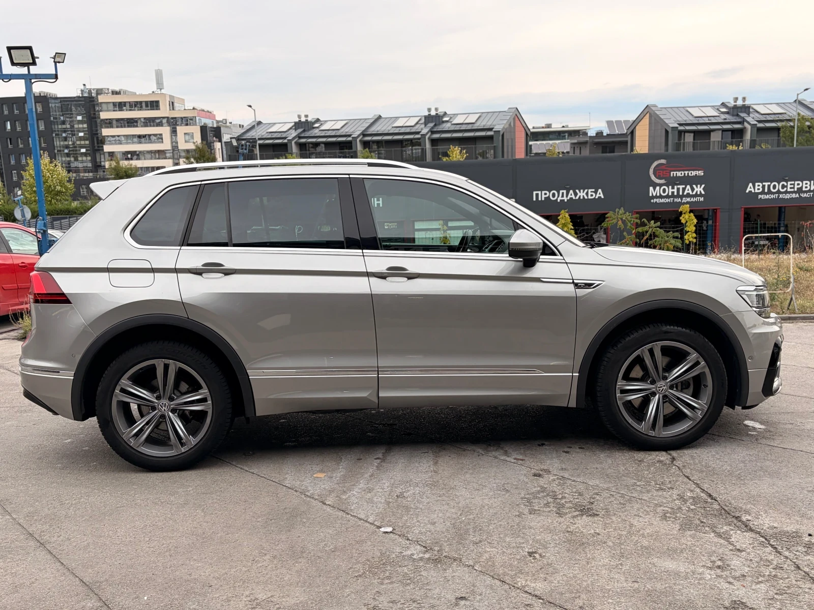 VW Tiguan 4-motion Rline - изображение 4
