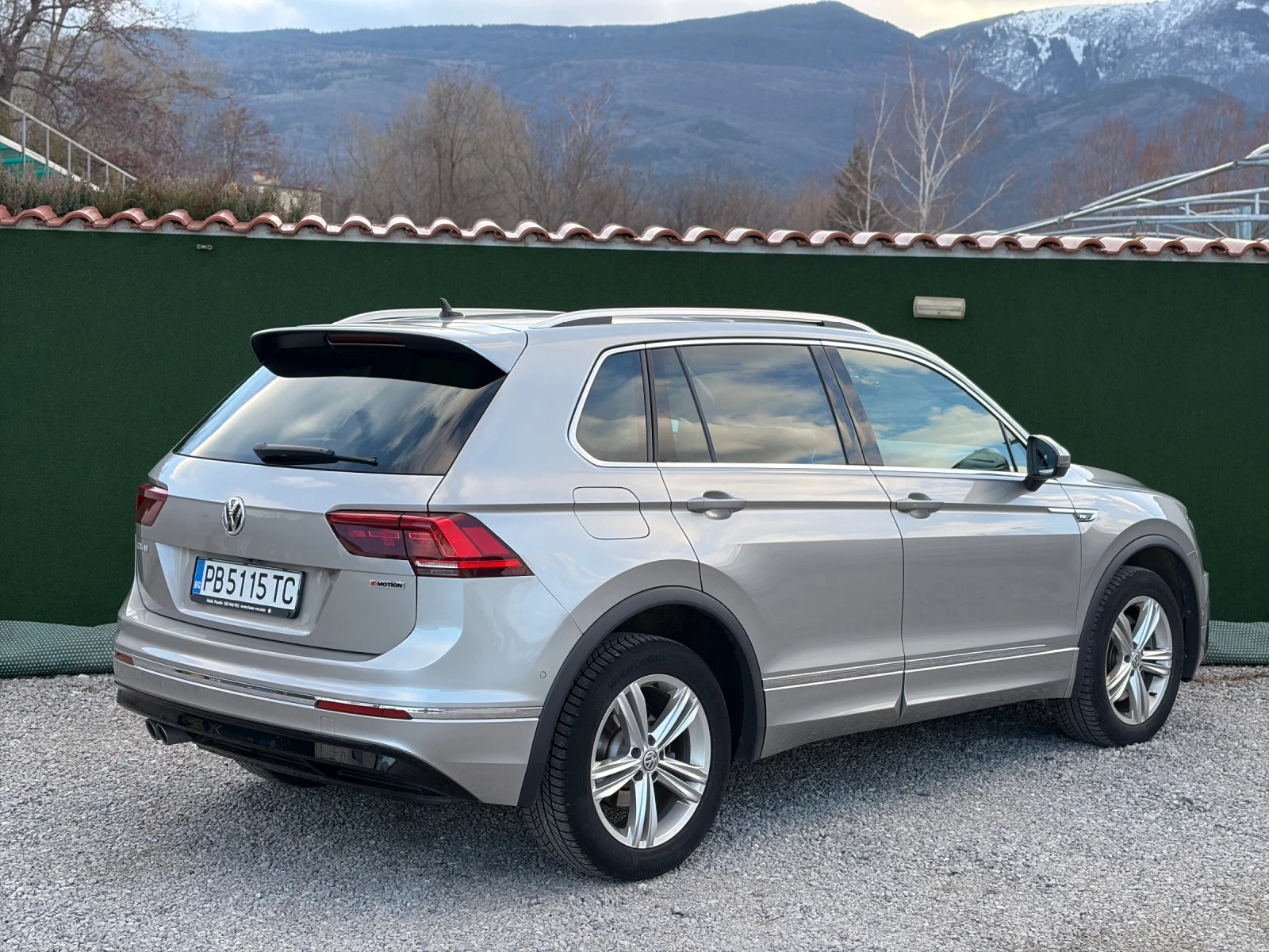 VW Tiguan 4-motion Rline, снимка 4 - Автомобили и джипове - 51835421