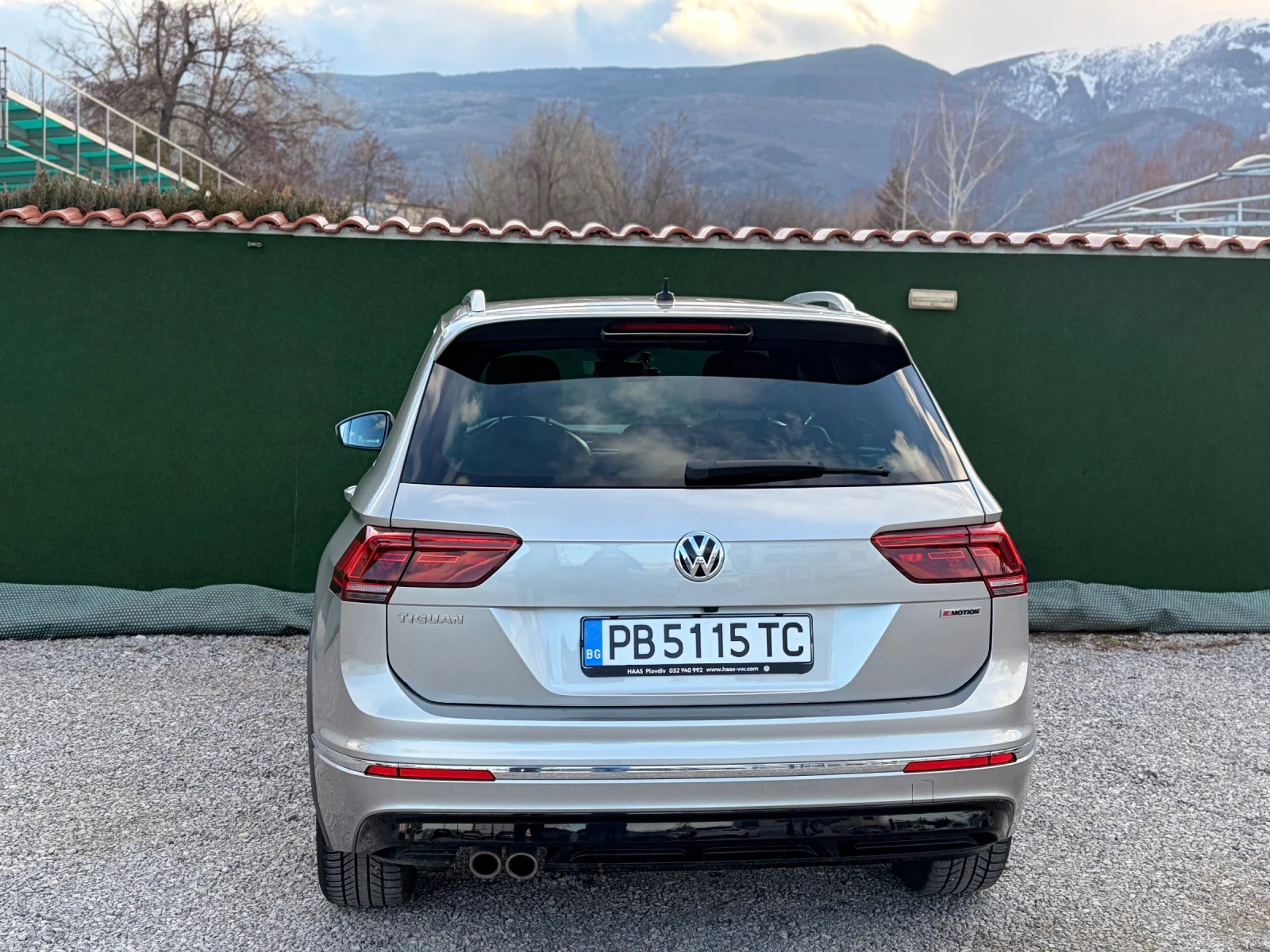 VW Tiguan 4-motion Rline, снимка 5 - Автомобили и джипове - 51835421