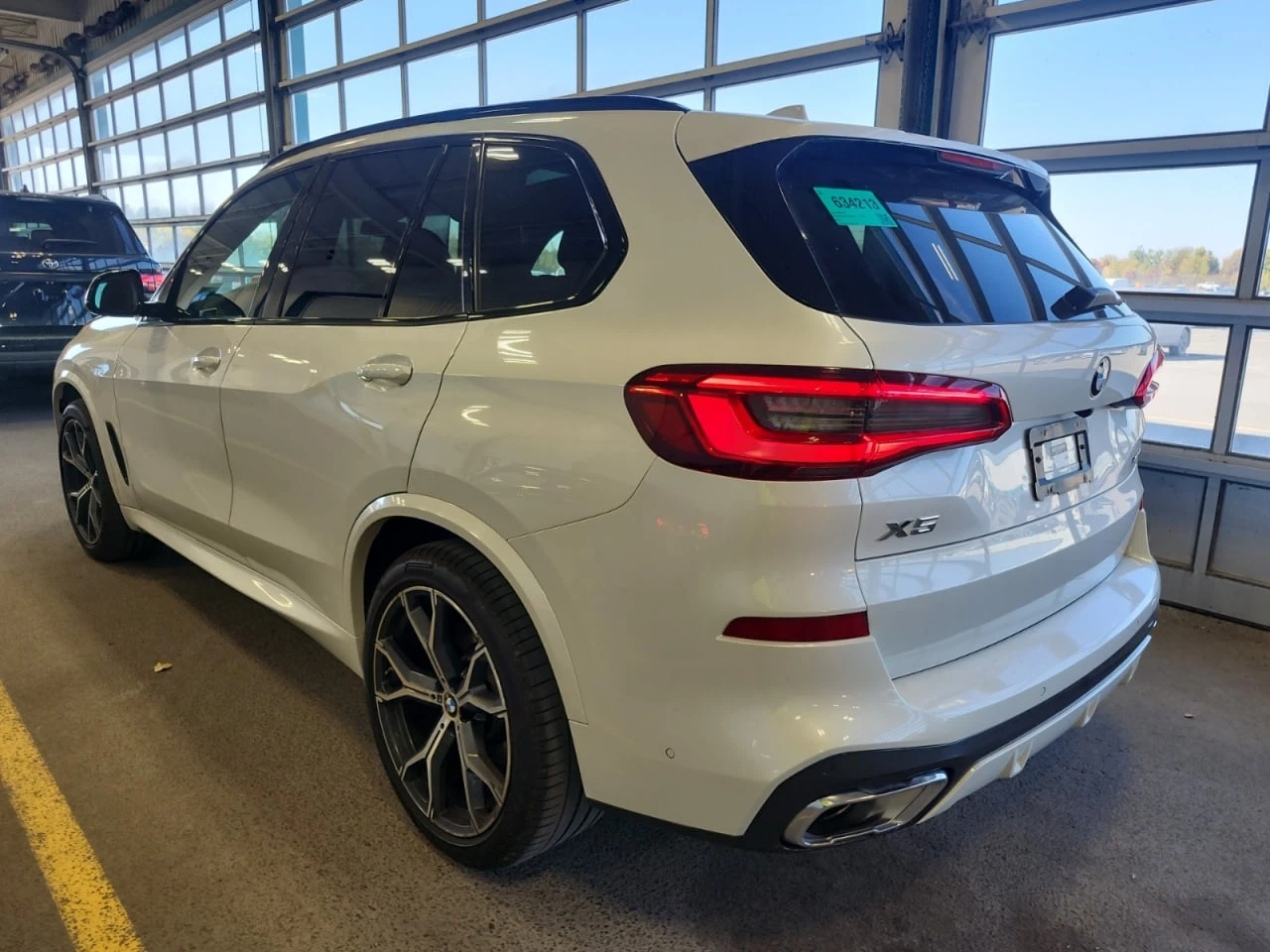 BMW X5 * АВТО КРЕДИТ* ЦЕНА ДО БГ * CARFAX *  - изображение 3