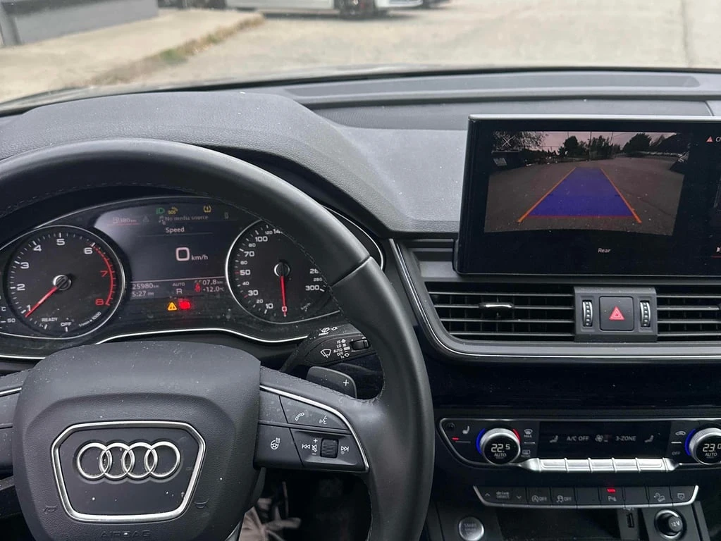 Audi Q5 * Komfort * CARFAX * БЕЗ ПЪРВОНАЧАЛНА ВНОСКА - изображение 9