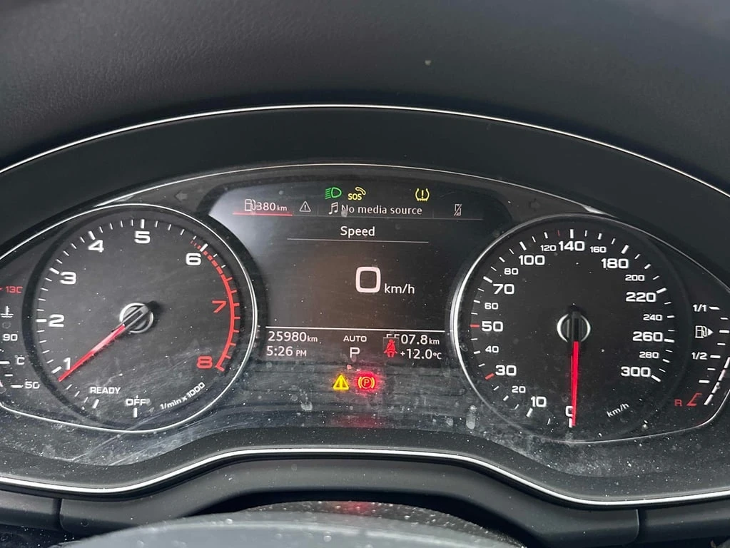 Audi Q5 * Komfort * CARFAX * БЕЗ ПЪРВОНАЧАЛНА ВНОСКА - изображение 8