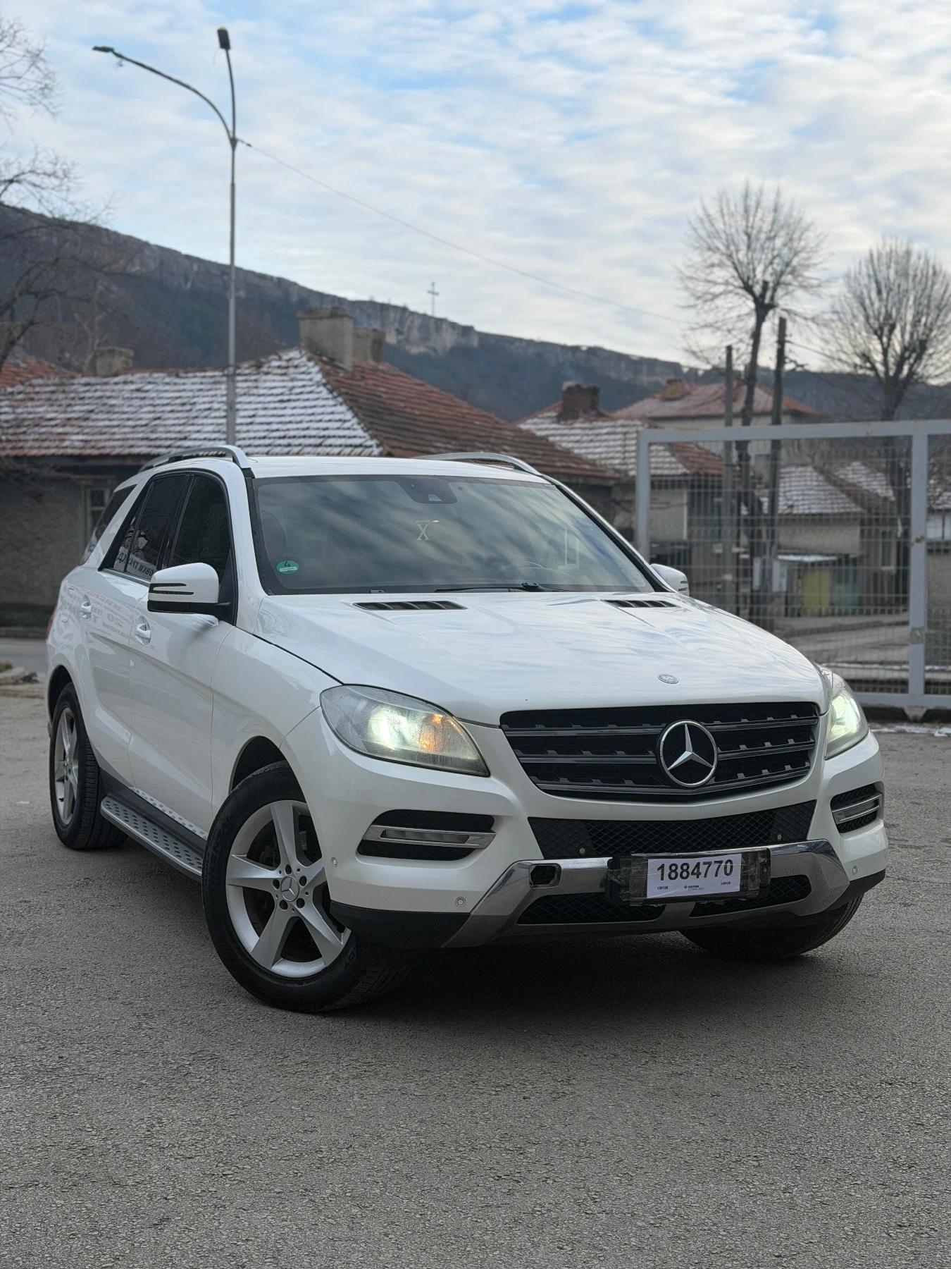 Mercedes-Benz ML 350  - изображение 8