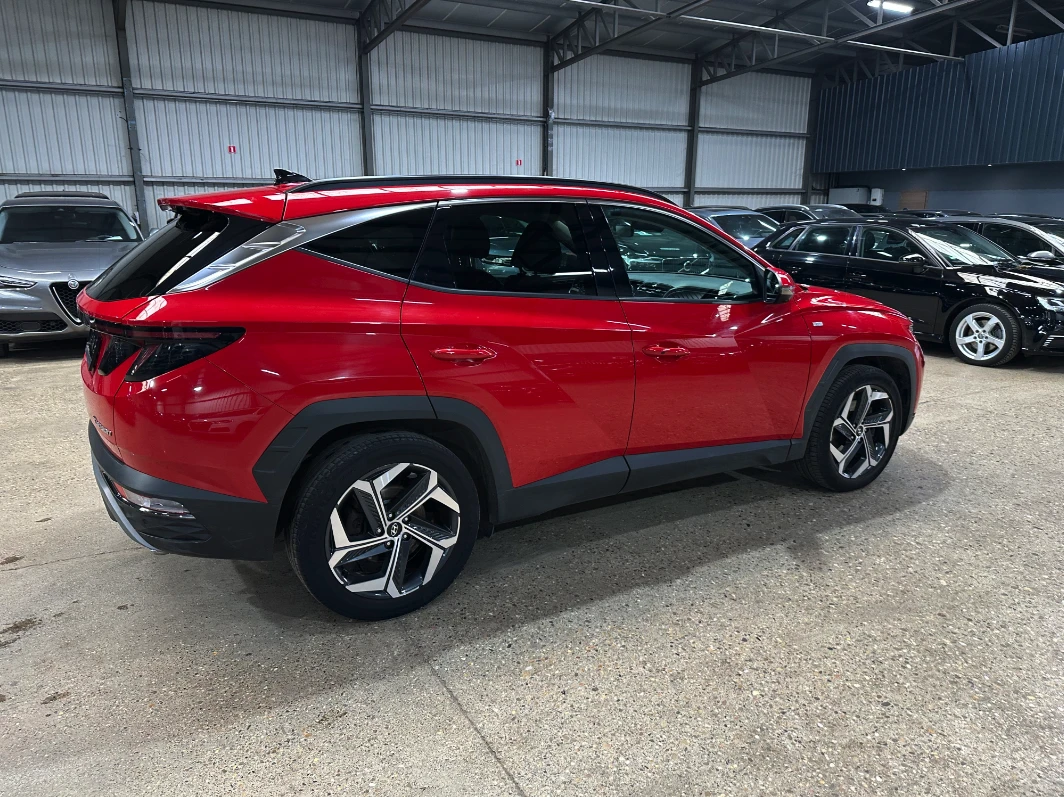 Hyundai Tucson 1.6 CRDI, снимка 13 - Автомобили и джипове - 53859350