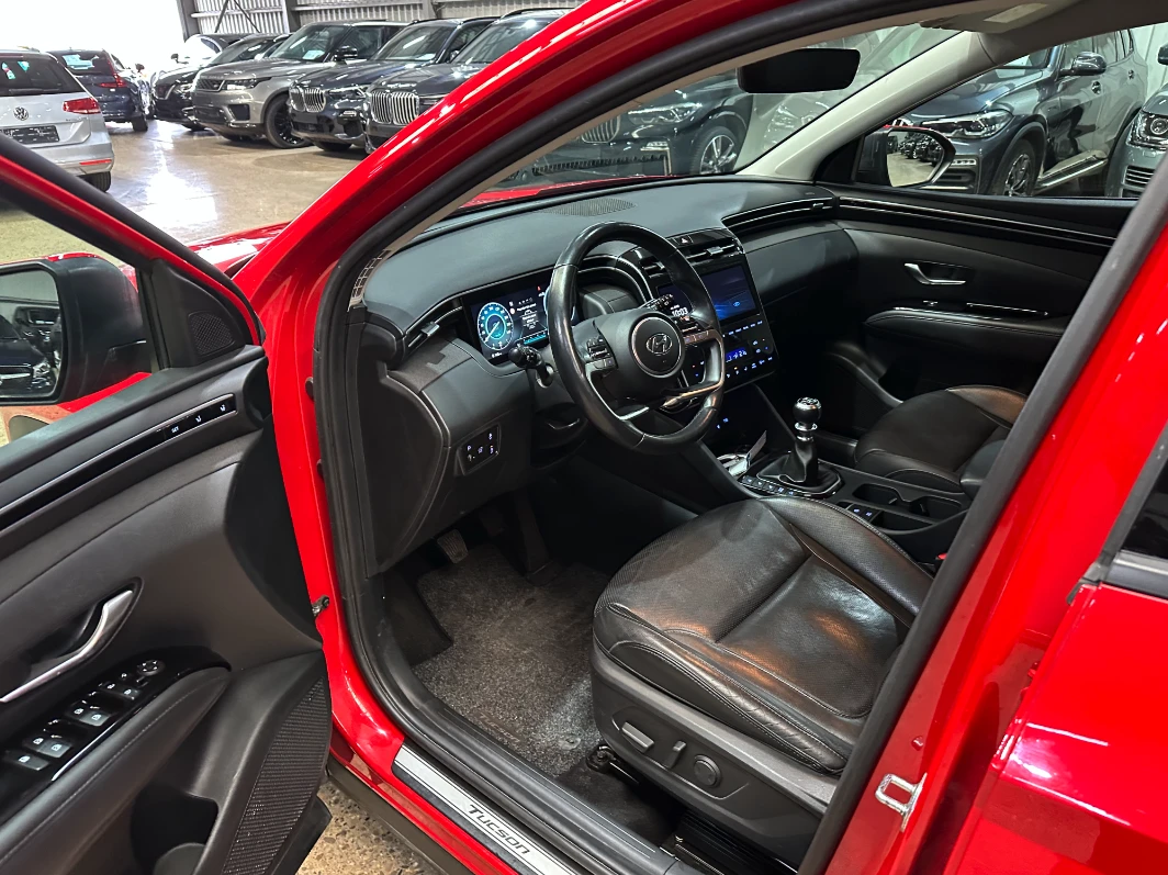 Hyundai Tucson 1.6 CRDI, снимка 14 - Автомобили и джипове - 53859350