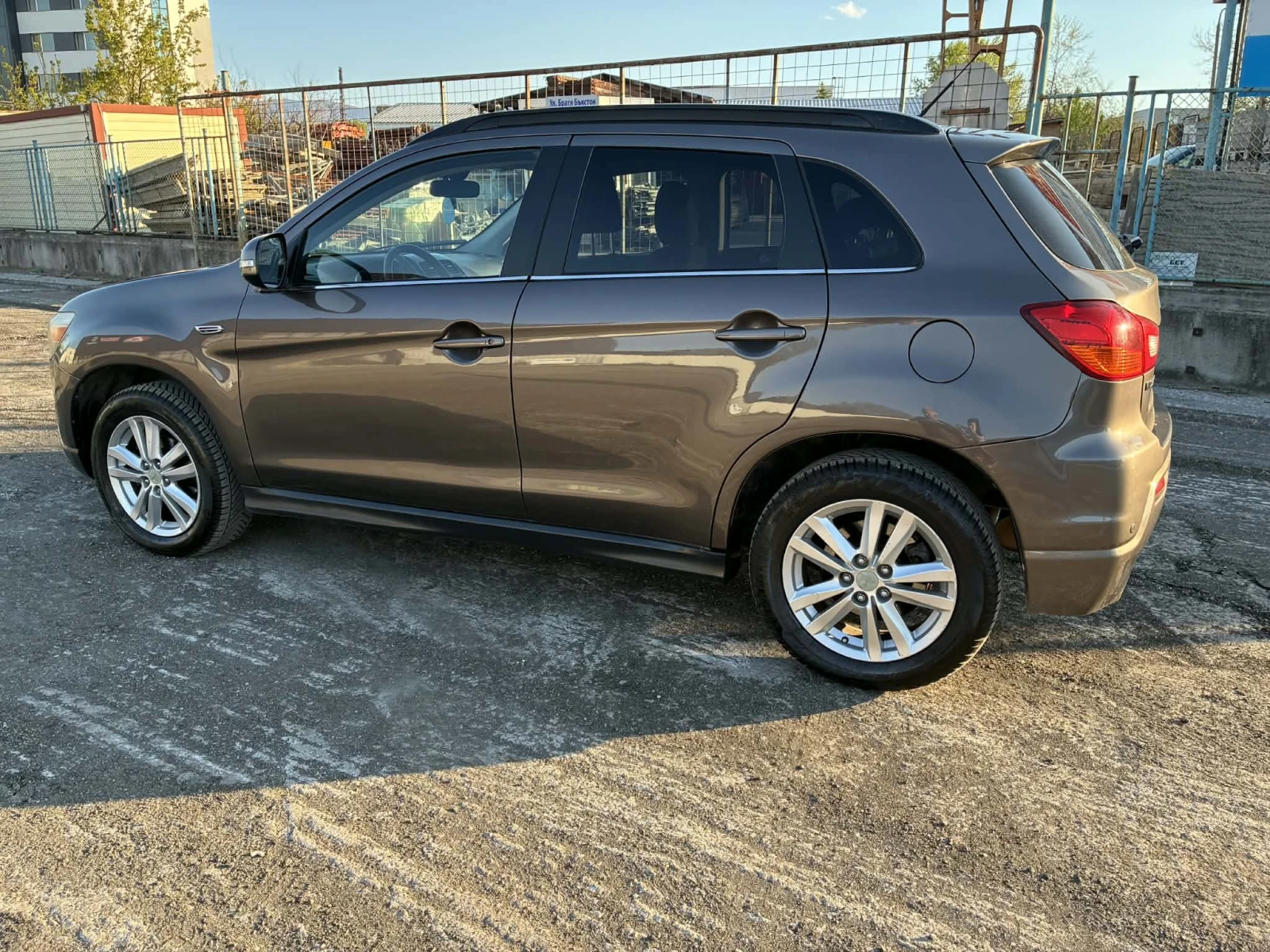 Mitsubishi ASX, снимка 2 - Автомобили и джипове - 54247119