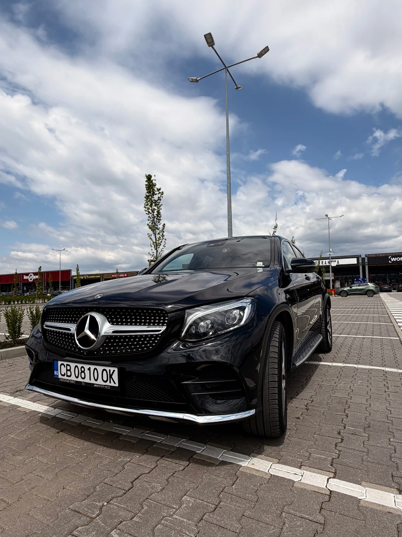 Mercedes-Benz GLC 250D 4MATIC AMG COUPE-BURMESTER-ПОДГРЕВ-ОБДУХВАНЕ, снимка 2 - Автомобили и джипове - 54804686