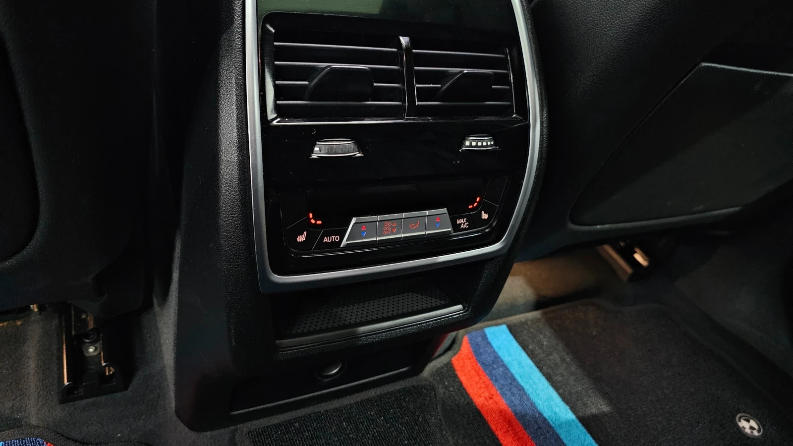 BMW X6 xDrive30d M Sport | HUD | 360  Камера | DISTRONIC, снимка 12 - Автомобили и джипове - 55105834