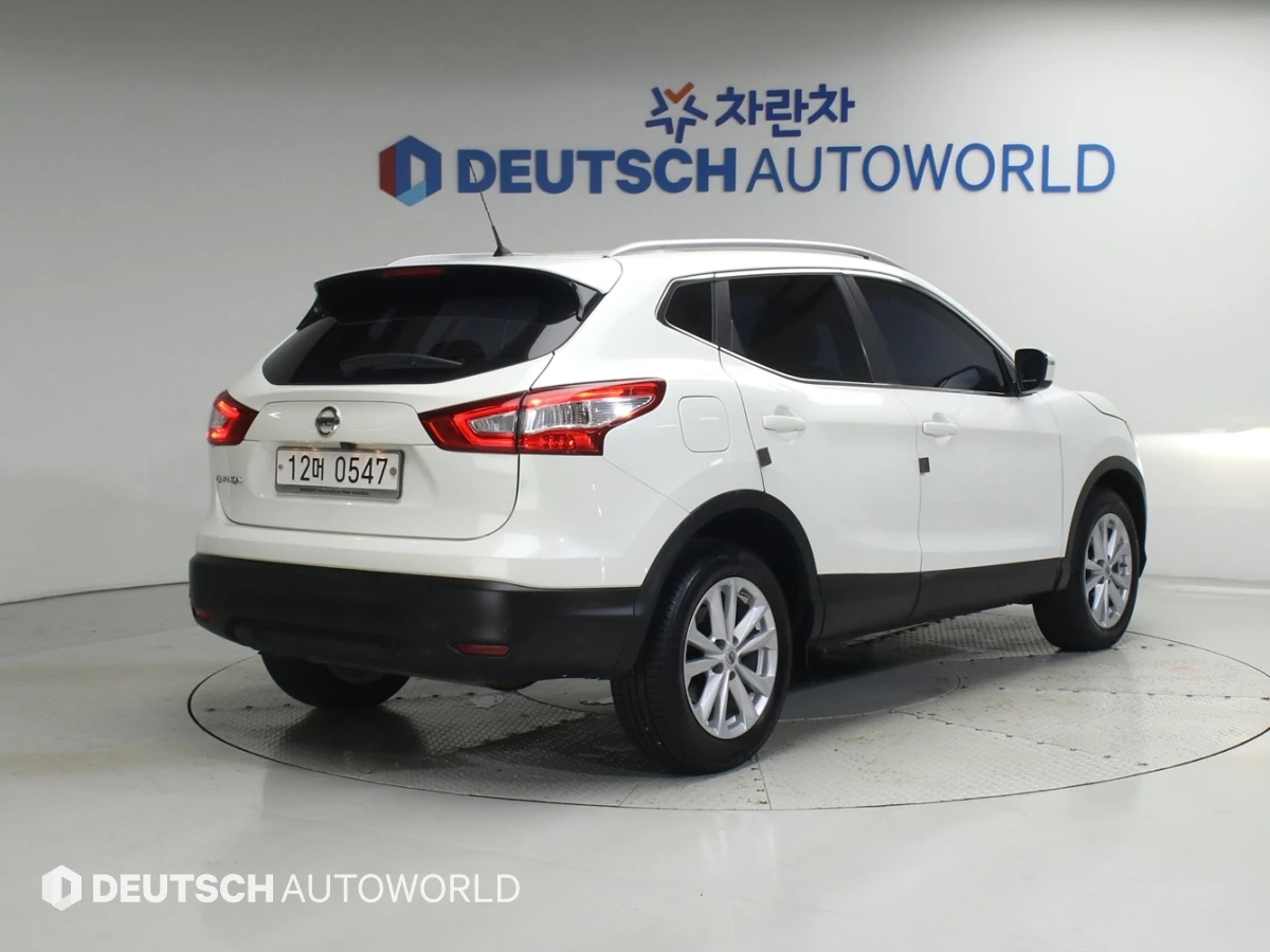 Nissan Qashqai 1.6* ЛЮК* КРАЙНА ЦЕНА, снимка 2 - Автомобили и джипове - 55983860