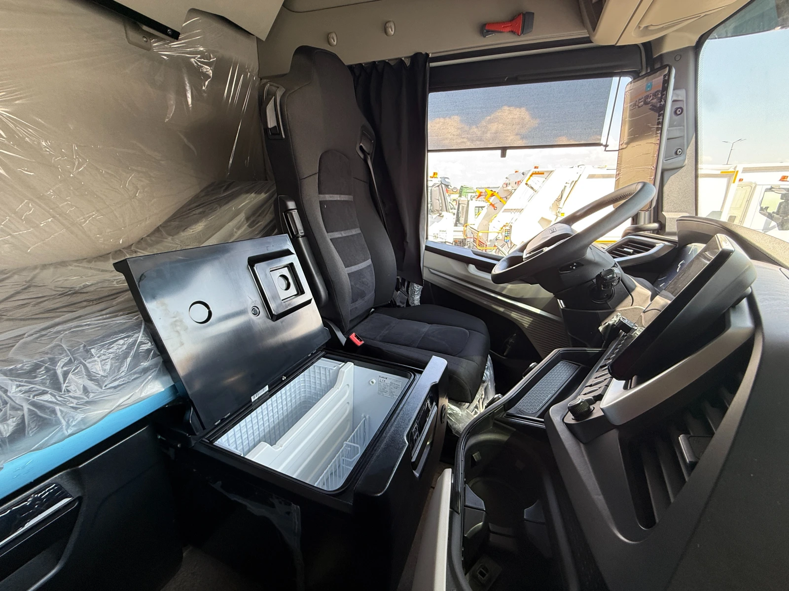 Iveco S-Way ������� ������ 4�2 | XCURSOR 13 | 500HP | Mobile.bg � ����������� 9