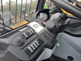 Телескопични товарачи Caterpillar TH407 C, снимка 16