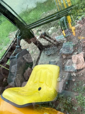 ����� �� �������� �� ����� JCB 8014