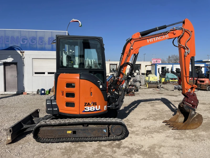 Багер Hitachi ZX 38U-6, снимка 10 - Индустриална техника - 48906816