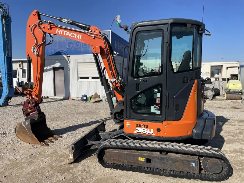 Багер Hitachi ZX 38U-6, снимка 2 - Индустриална техника - 48906816