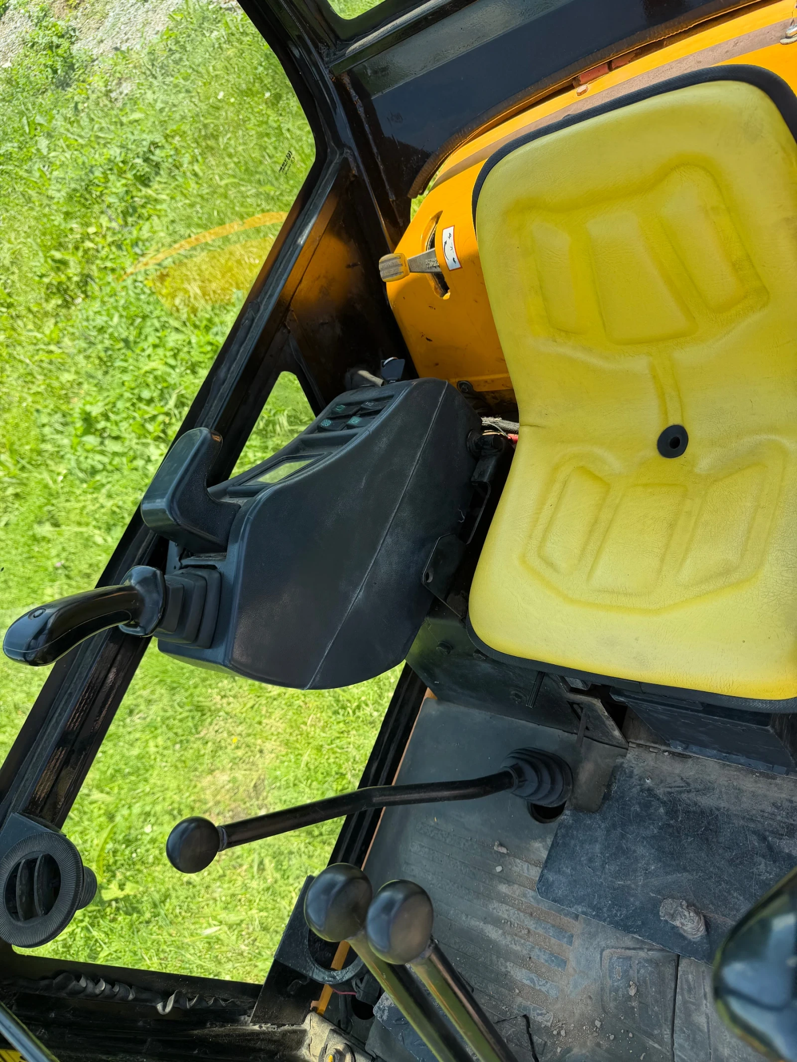 Багер JCB 8014, снимка 4 - Индустриална техника - 54783160