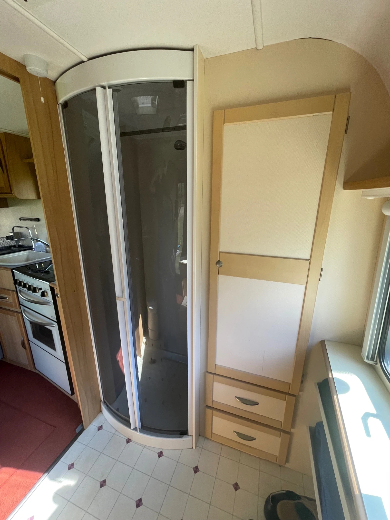 Каравана Avondale Argente 480, снимка 7 - Каравани и кемпери - 55545268