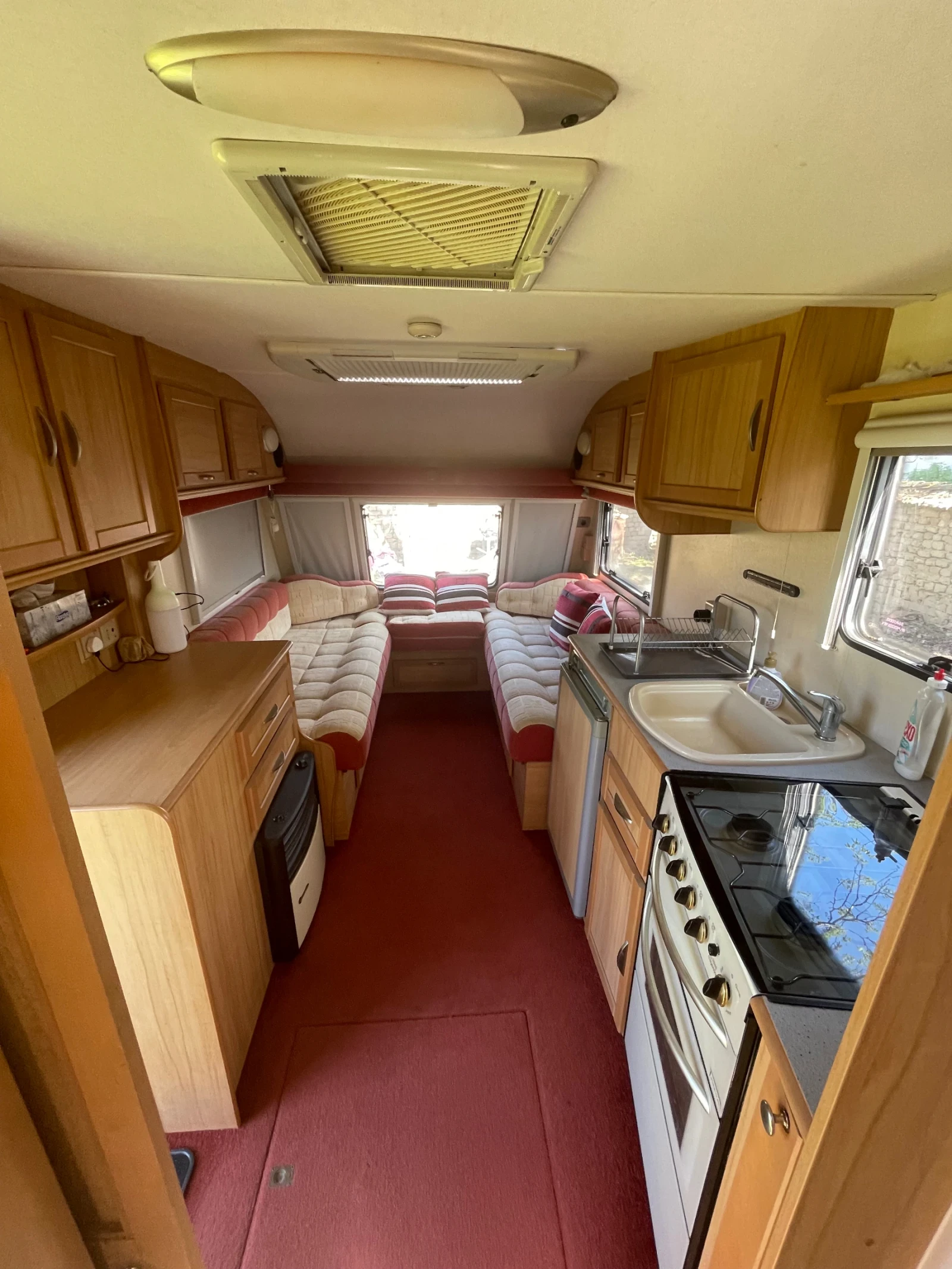 Каравана Avondale Argente 480, снимка 3 - Каравани и кемпери - 55545268
