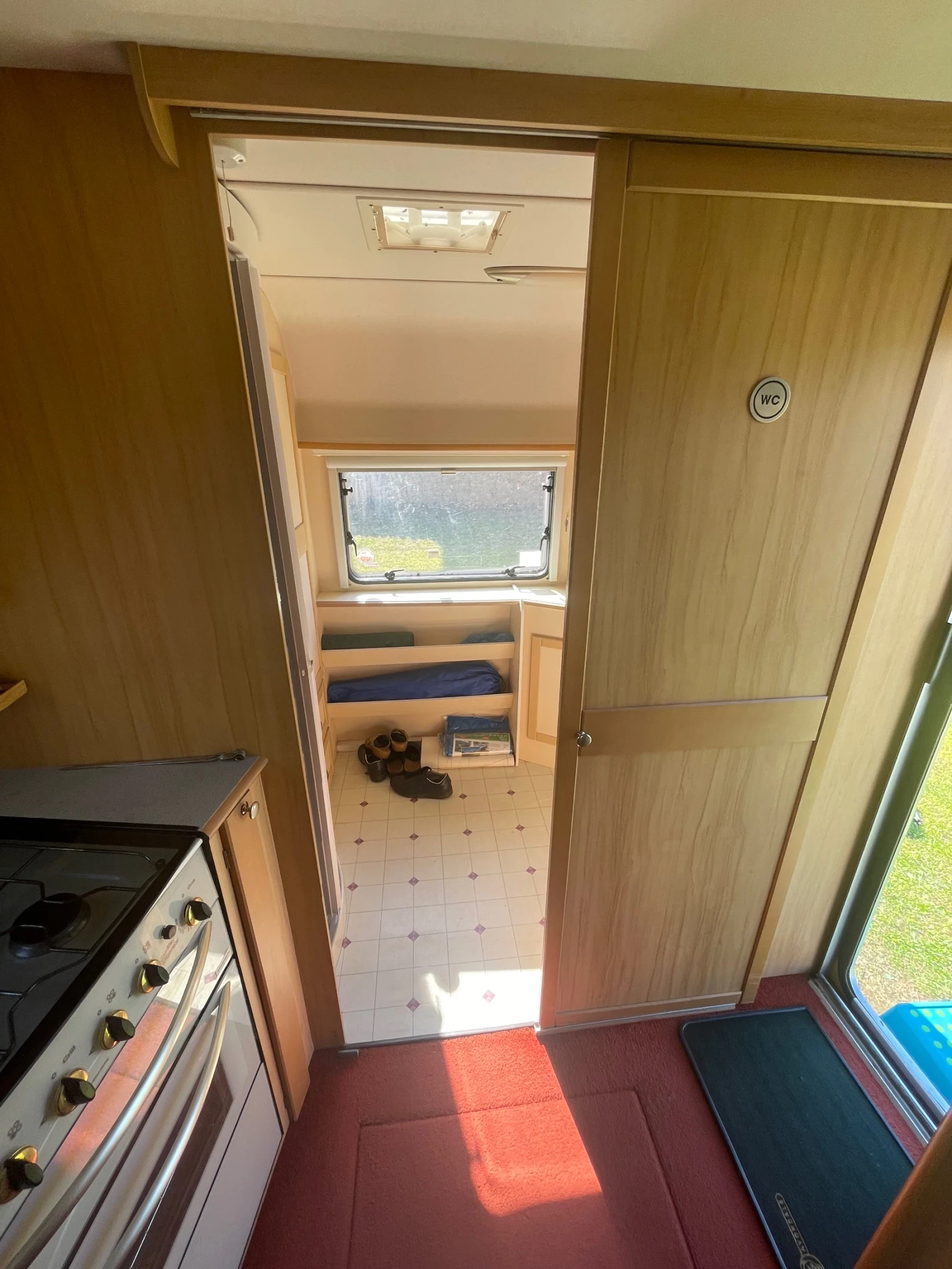 Каравана Avondale Argente 480, снимка 5 - Каравани и кемпери - 55545268