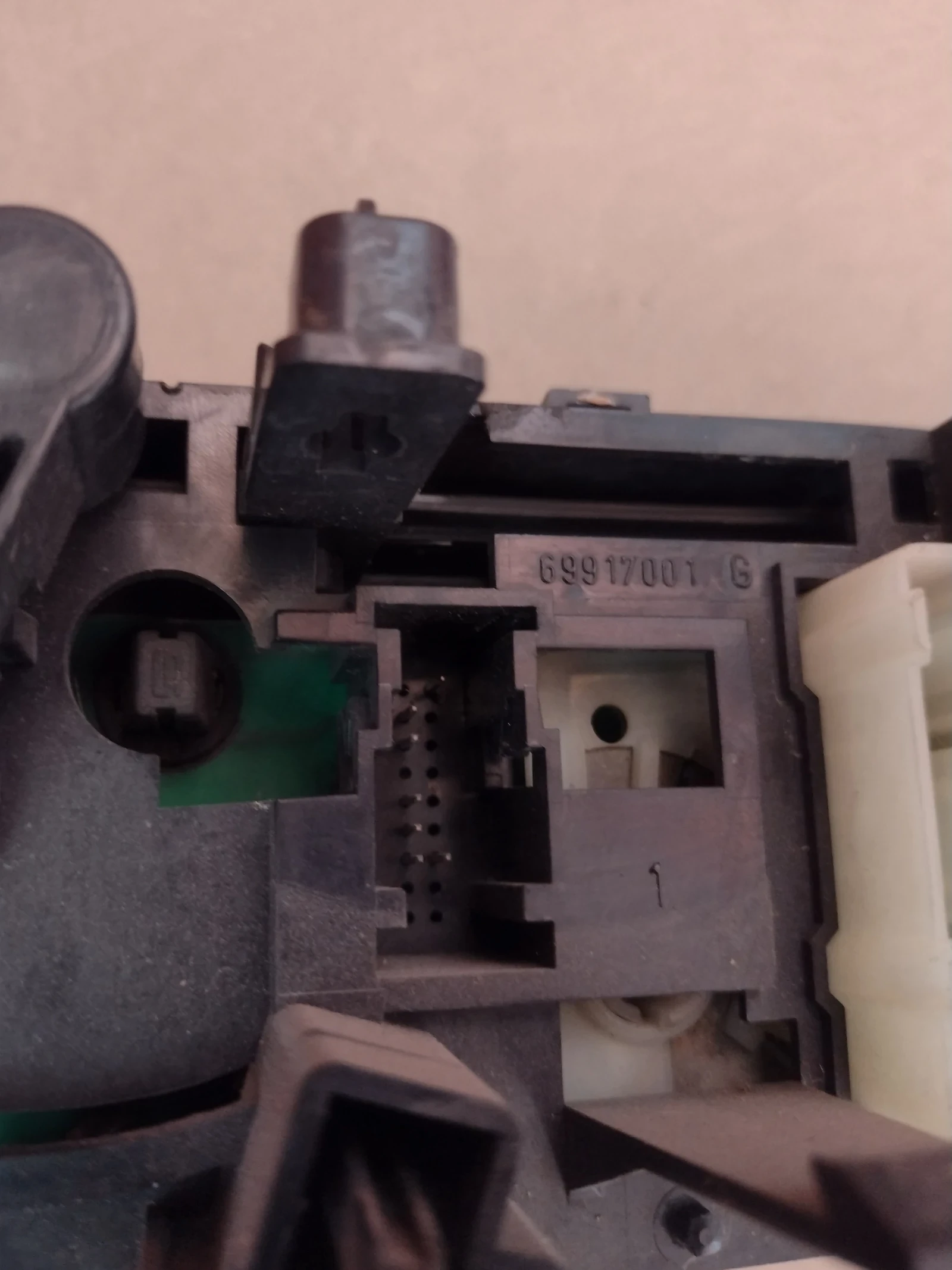 N102079B ����� �������� PEUGEOT 207   69917001 | Mobile.bg � ����������� 3