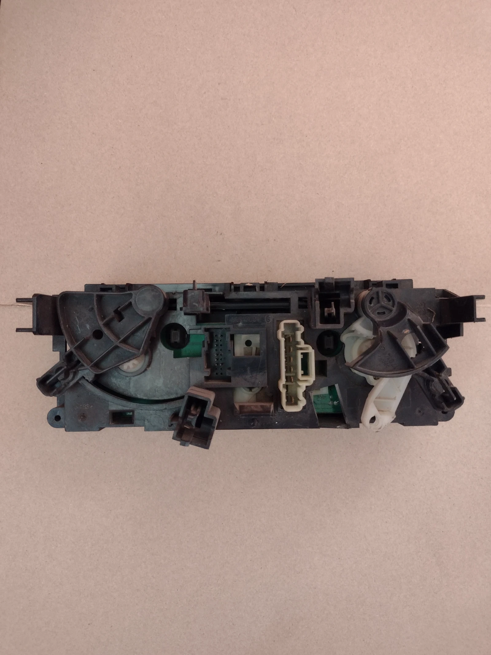 N102079B ����� �������� PEUGEOT 207   69917001 | Mobile.bg � ����������� 2