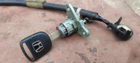 Ключалка с ключ за Хонда Джаз , снимка 3 - Части - 41772562