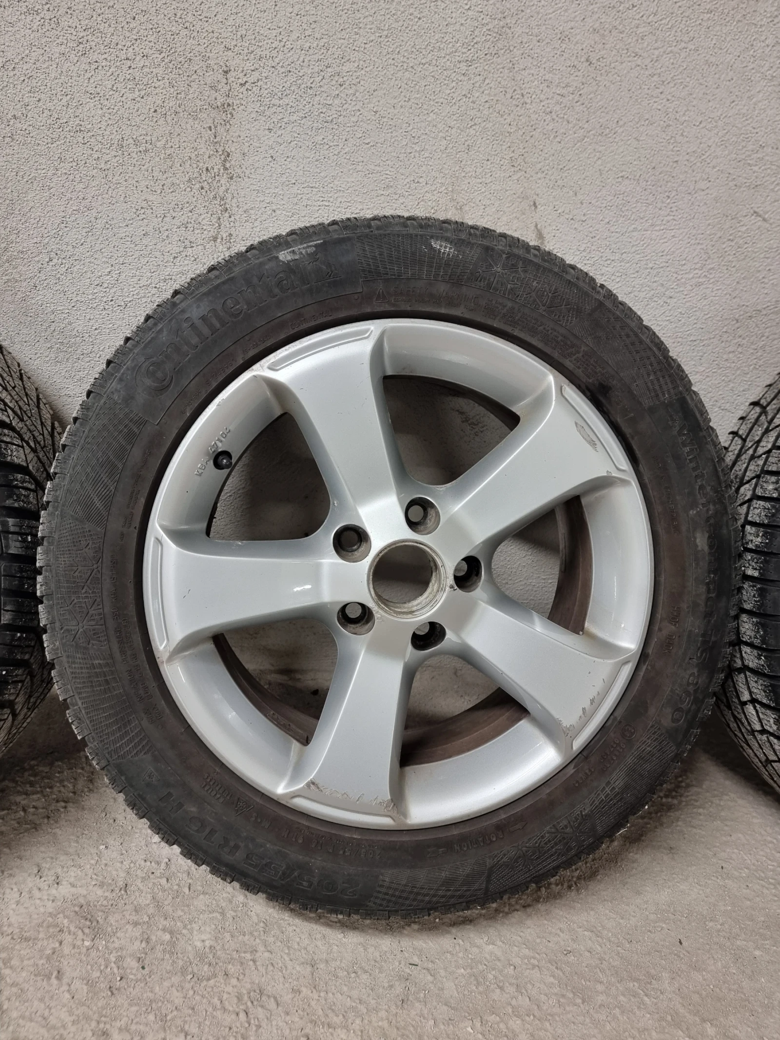 ���� � ������ 205/55R16 �� VW | Mobile.bg � ����������� 4