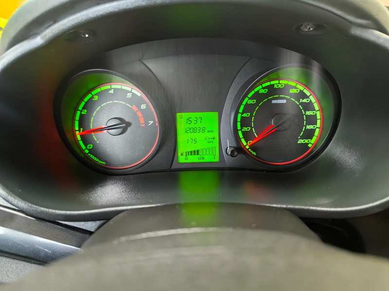 Lada Kalina Cross 1.6 Бензин 87 кс , Климатик , Евро 6 , снимка 10 - Автомобили и джипове - 45860043