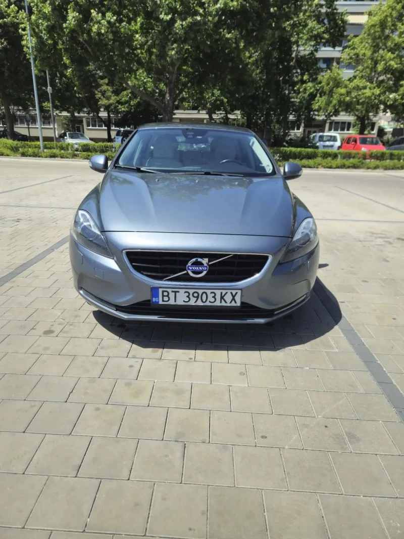 Volvo V40 1.6 HDI, снимка 1 - Автомобили и джипове - 46943593