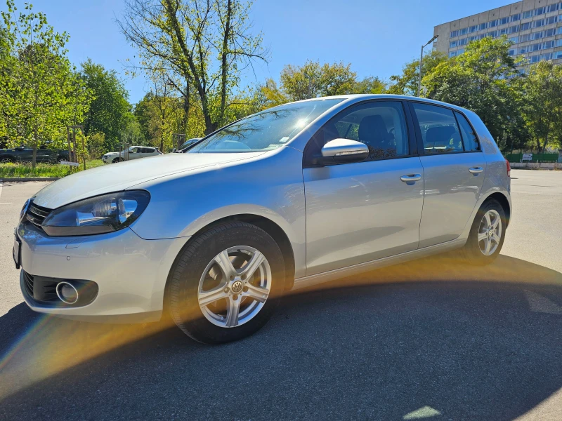 VW Golf 1.6 TDI, снимка 15 - Автомобили и джипове - 48758300