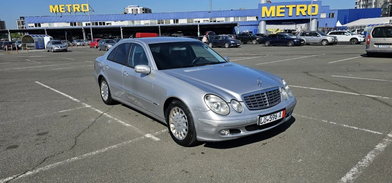 Mercedes-Benz E 240, снимка 15 - Автомобили и джипове - 52392609
