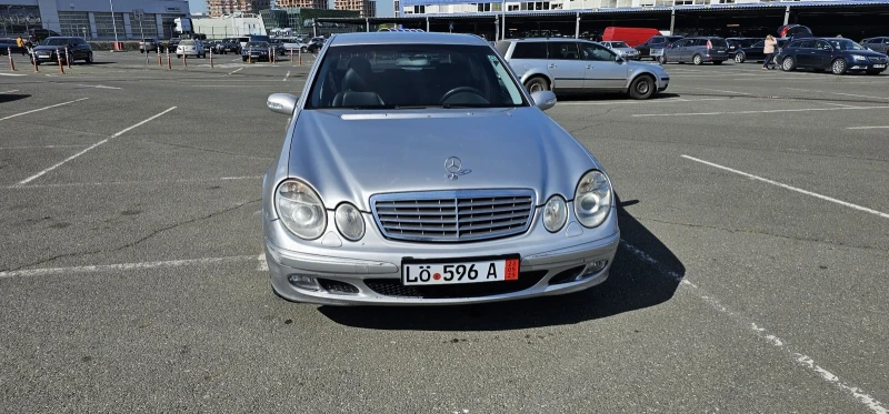 Mercedes-Benz E 240