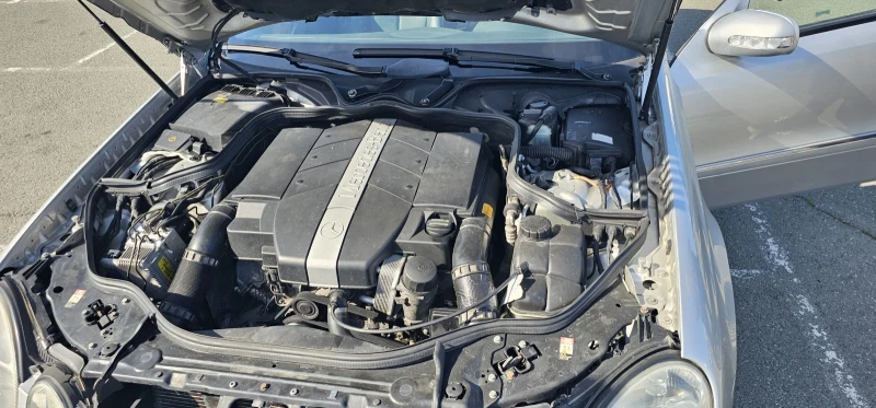 Mercedes-Benz E 240, снимка 3 - Автомобили и джипове - 52392609