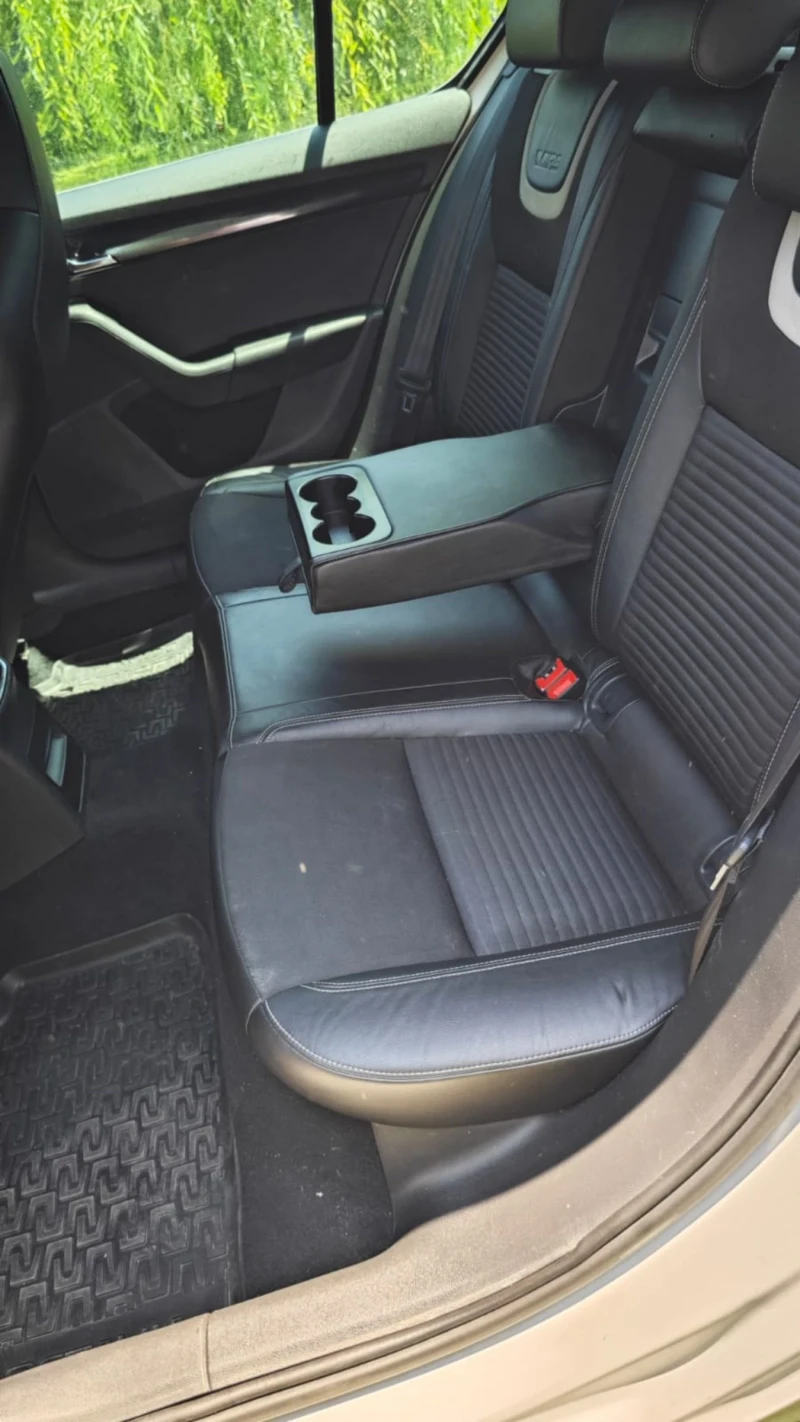 Skoda Octavia VRS, снимка 11 - Автомобили и джипове - 51273970