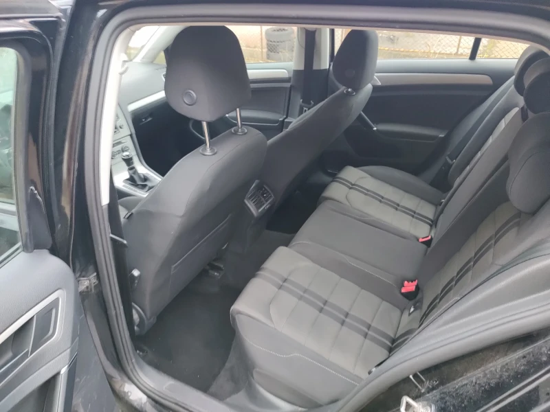 VW Golf VII 1.6 TDI, снимка 7 - Автомобили и джипове - 52696249