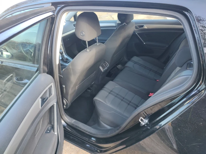 VW Golf VII 1.6 TDI, снимка 9 - Автомобили и джипове - 52696249
