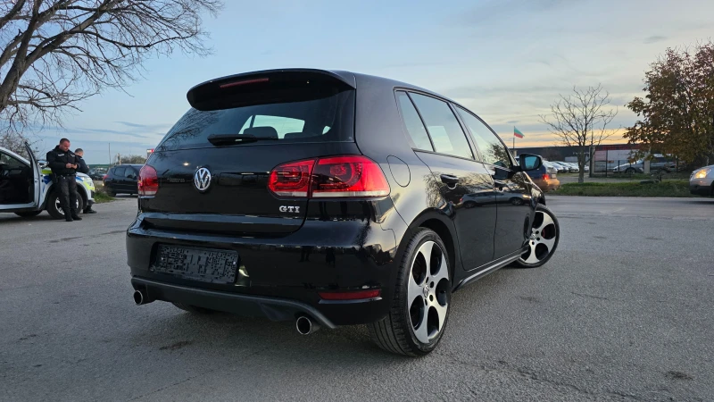 VW Golf GTI/НА КОЛЕДНА ЦЕНА, снимка 4 - Автомобили и джипове - 52960045