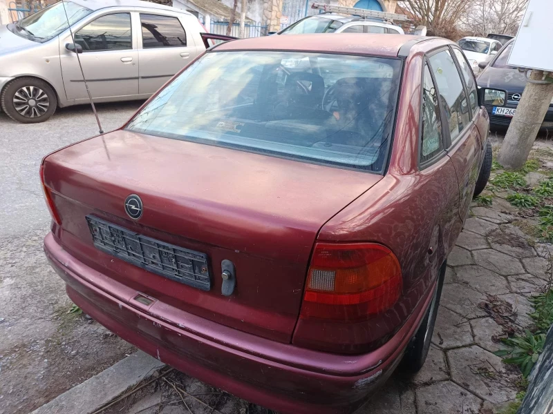 Opel Astra 1.6 benzin 16V, снимка 5 - Автомобили и джипове - 53589552