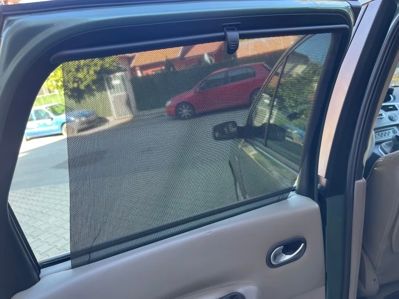 Renault Scenic, снимка 12 - Автомобили и джипове - 55912597