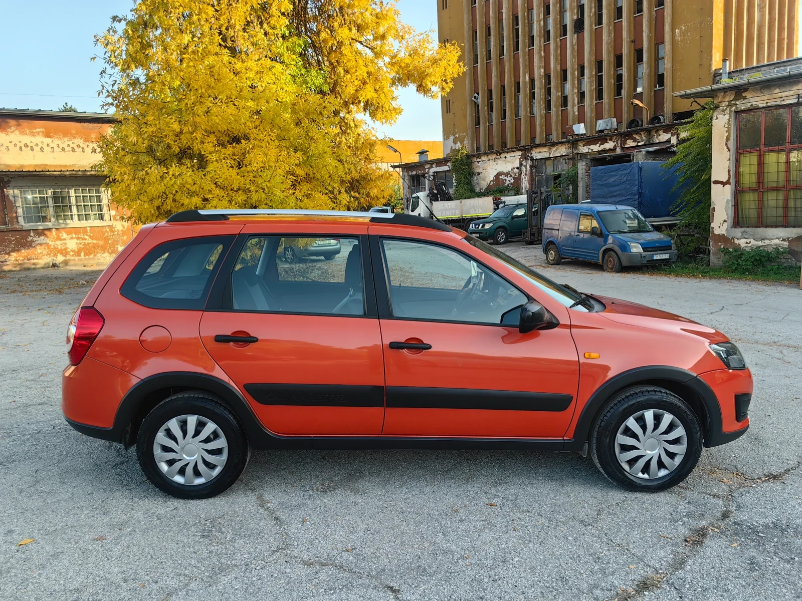 Lada Kalina Cross 1.6 Бензин 87 кс , Климатик , Евро 6  - изображение 3