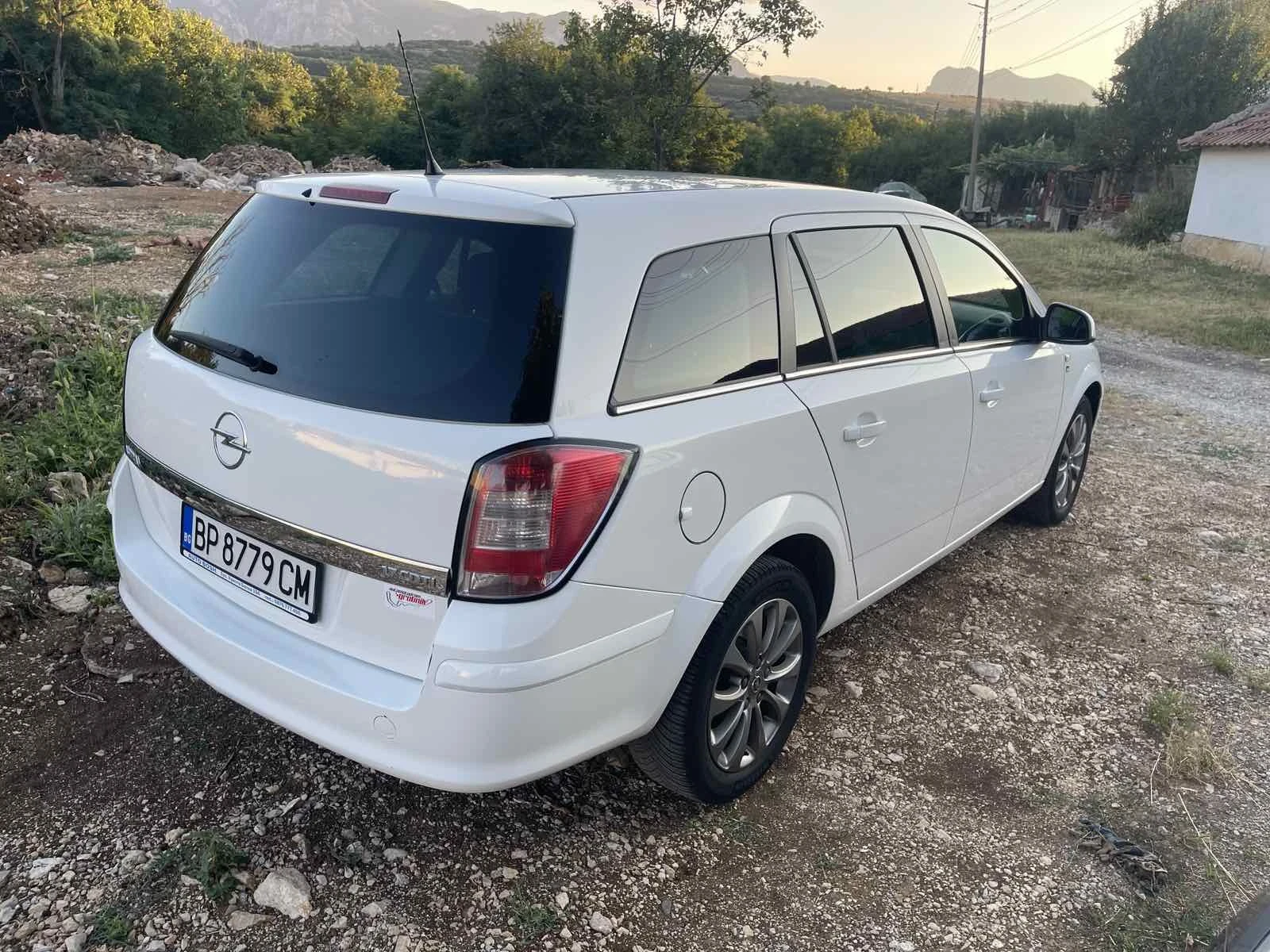 Opel Astra 1.7Cdti EURO5 - изображение 2
