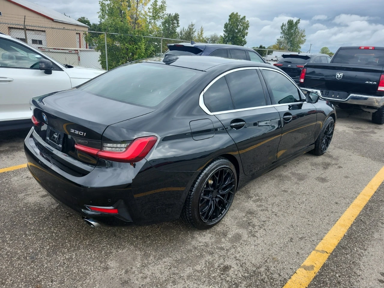 BMW 330 * CARFAX * АВТО КРЕДИТ * ЦЕНА ДО БГ! - изображение 6