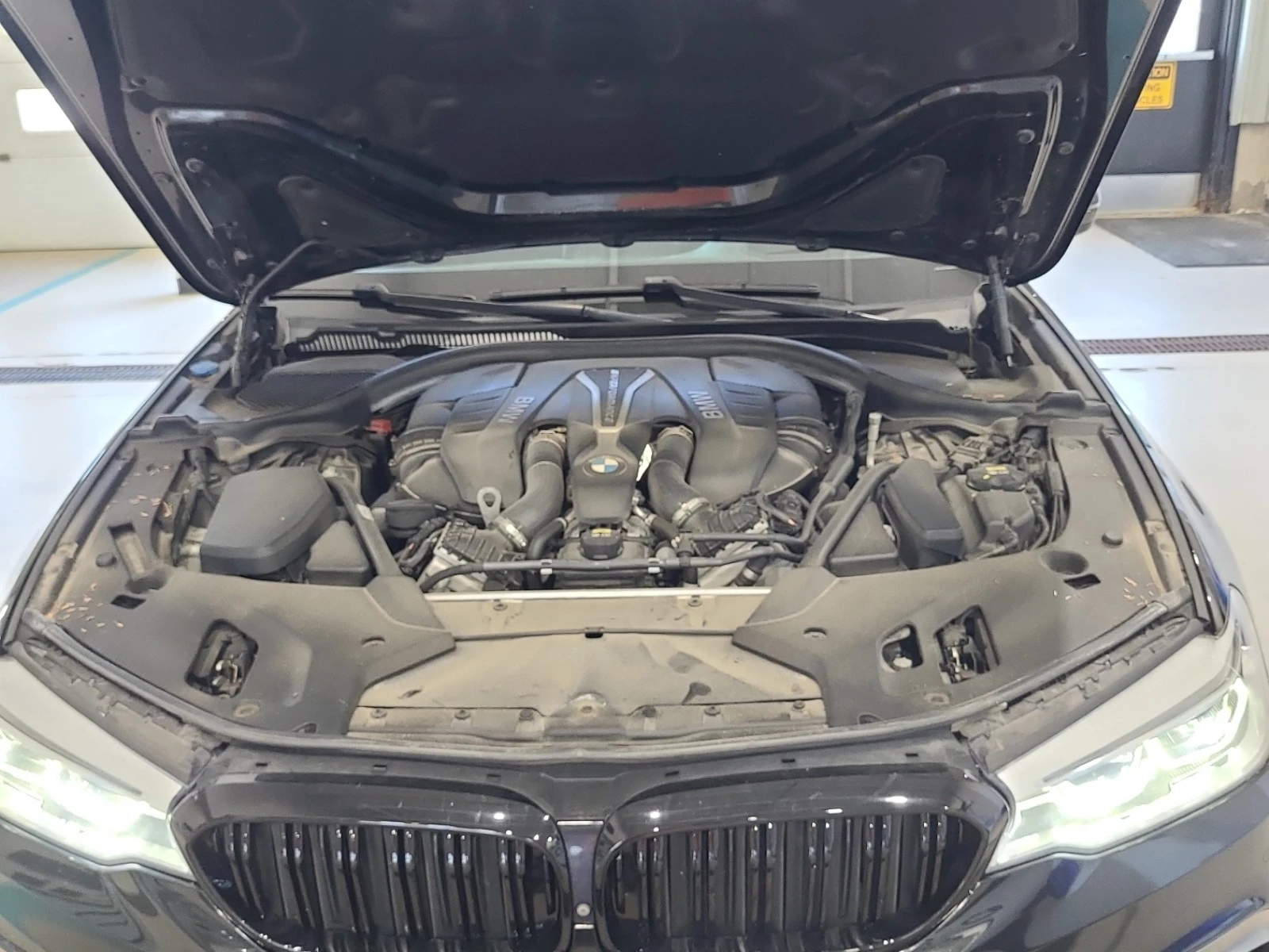 BMW 550 CARFAX * * АВТО КРЕДИТ * *  - изображение 7