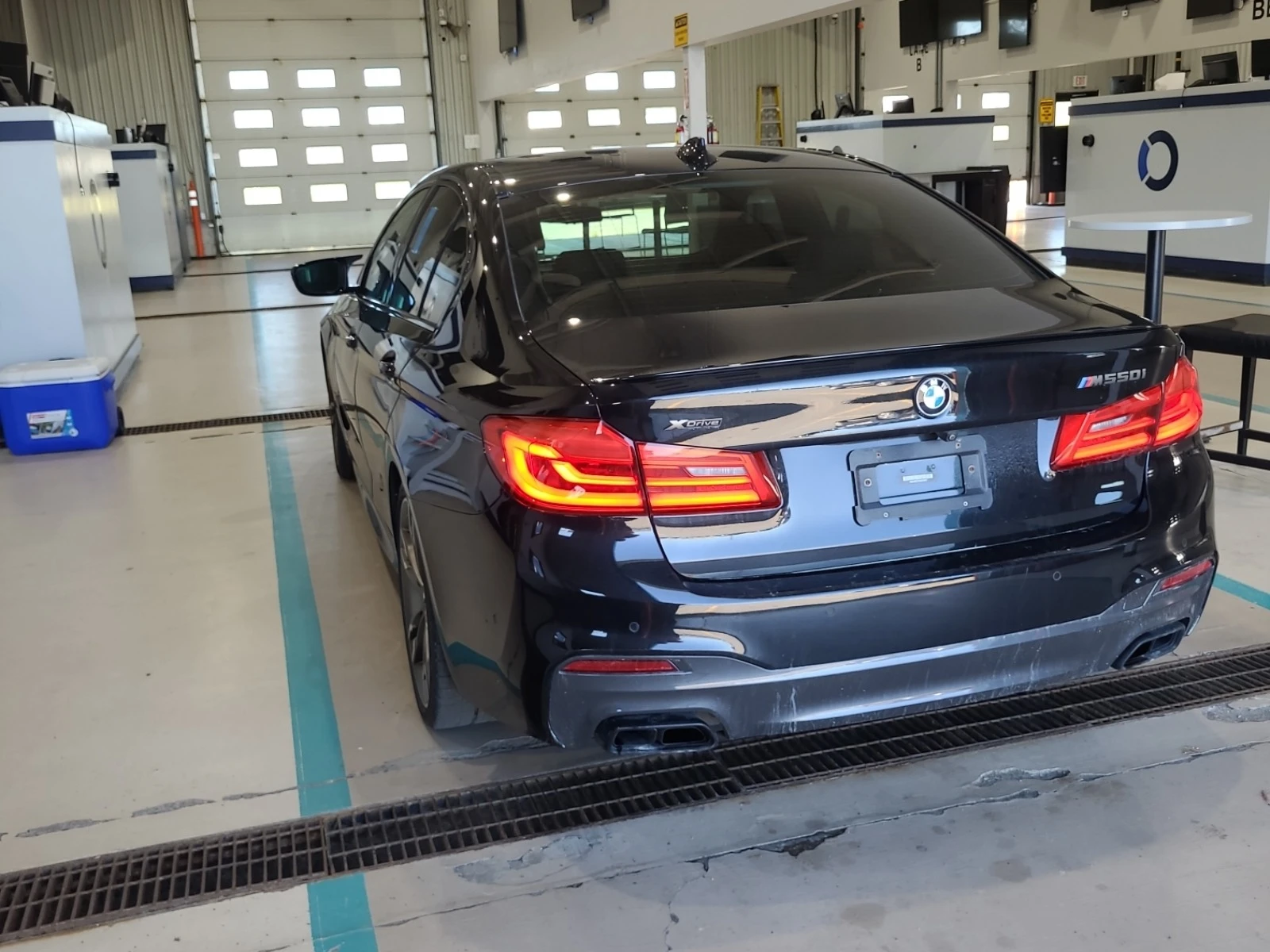BMW 550 CARFAX * * АВТО КРЕДИТ * *  - изображение 4